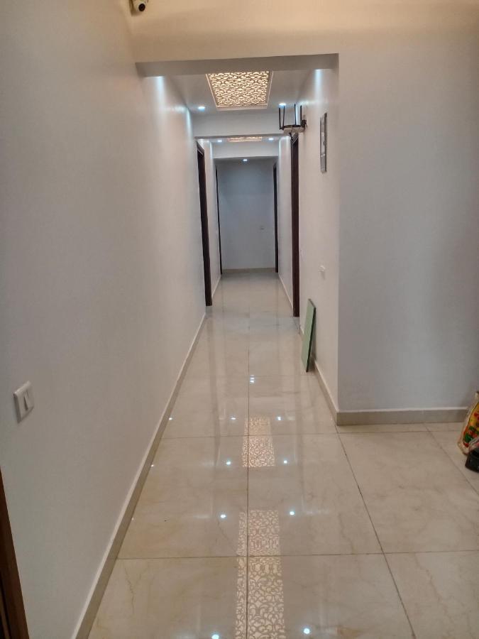 Hotel King Plaza Yeni Delhi Dış mekan fotoğraf
