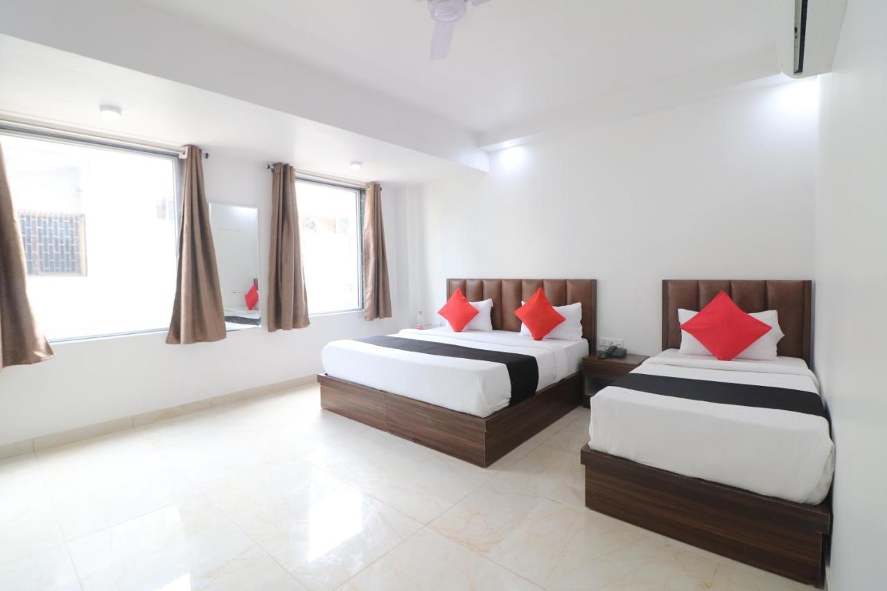 Hotel King Plaza Yeni Delhi Dış mekan fotoğraf