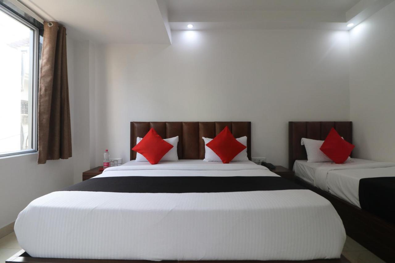 Hotel King Plaza Yeni Delhi Dış mekan fotoğraf
