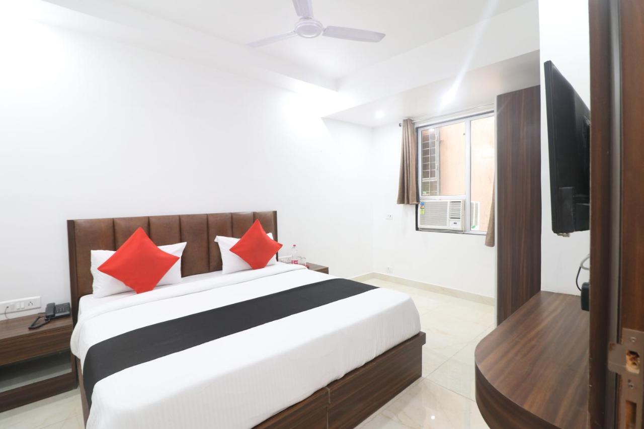 Hotel King Plaza Yeni Delhi Dış mekan fotoğraf