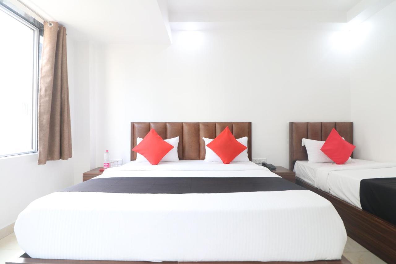 Hotel King Plaza Yeni Delhi Dış mekan fotoğraf